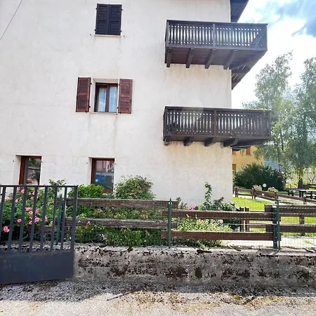 Condominio Le Dolomiti Lägenhet *